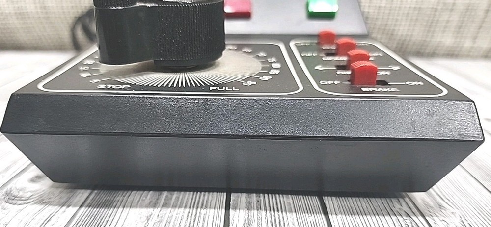 MRC Tech II Loco-Motion 2500 DC Hobby Transformer Train Controller HO Scale