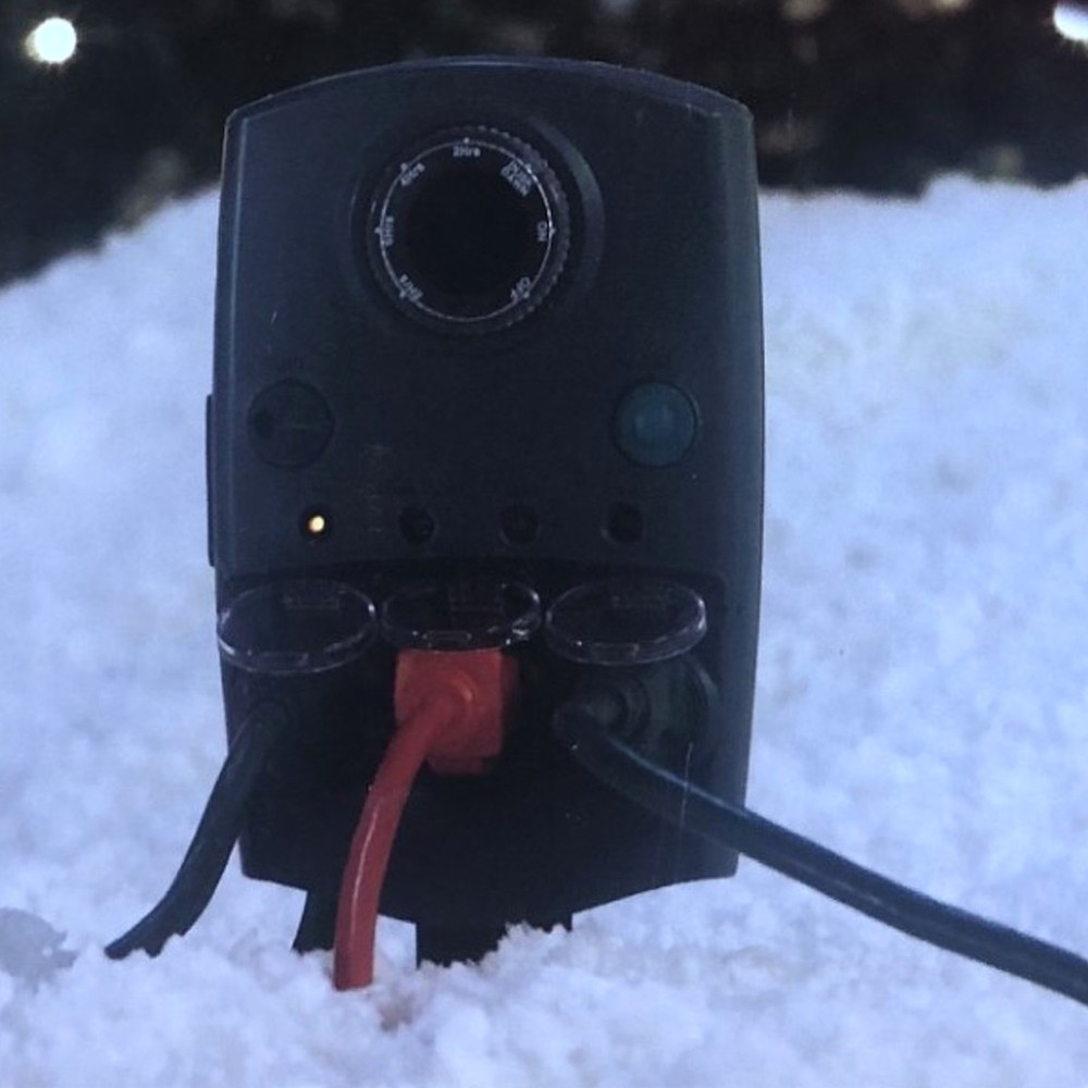 Outdoor Holiday Christmas Light Controller with Timer, Outlets, & 4 Setttings