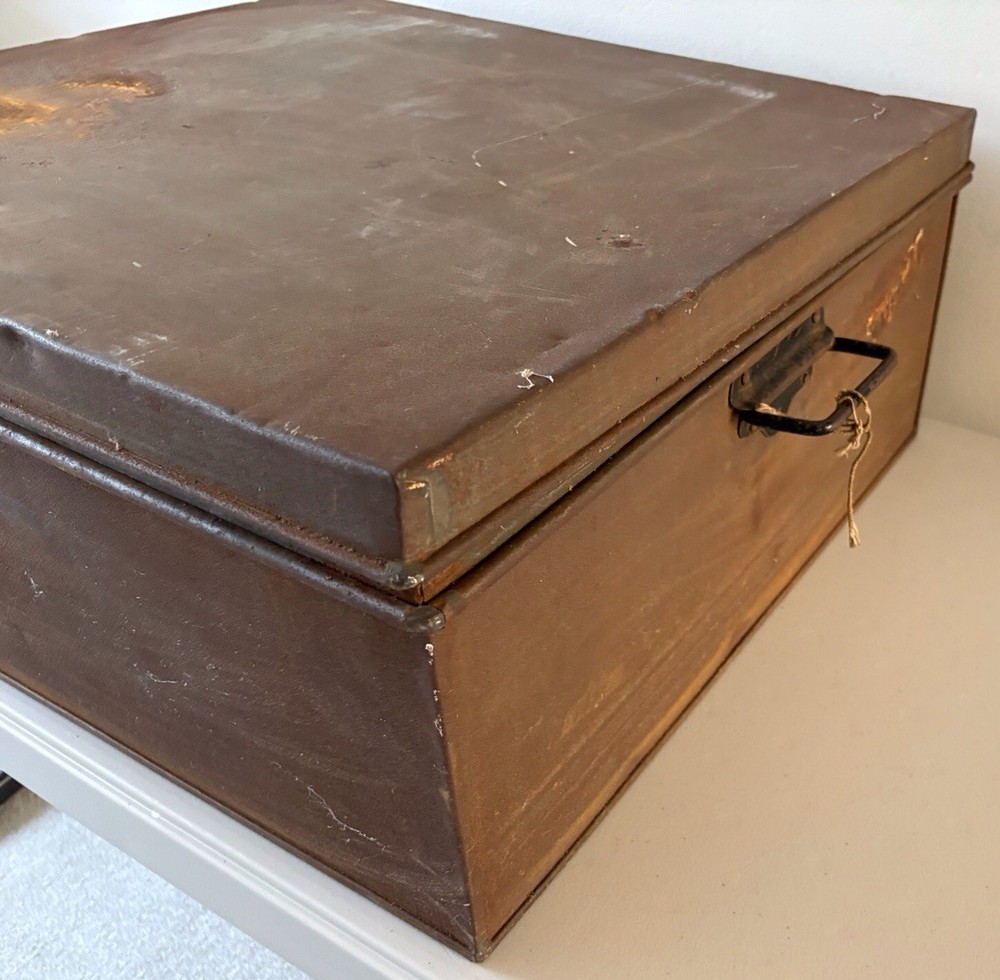 WW2 Storage Trunk