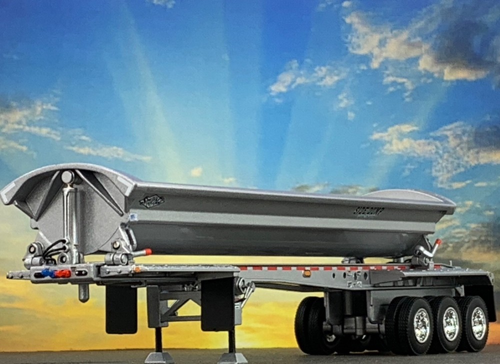 1/64 DCP SILVER SMITHCO TRI-AXLE SIDE DUMP TRAILER