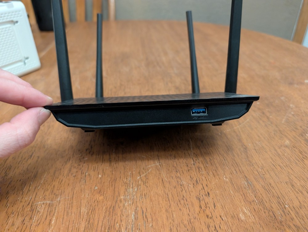 Asus Wireless Router And Arris Surfboard Modem Bundle