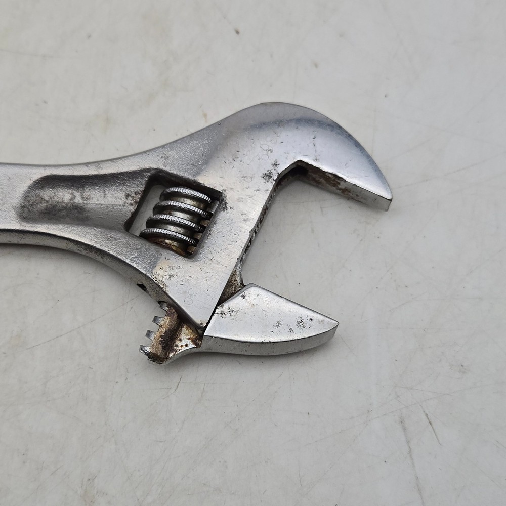 Husky 8" 200mm Steel Adjustable Wrench