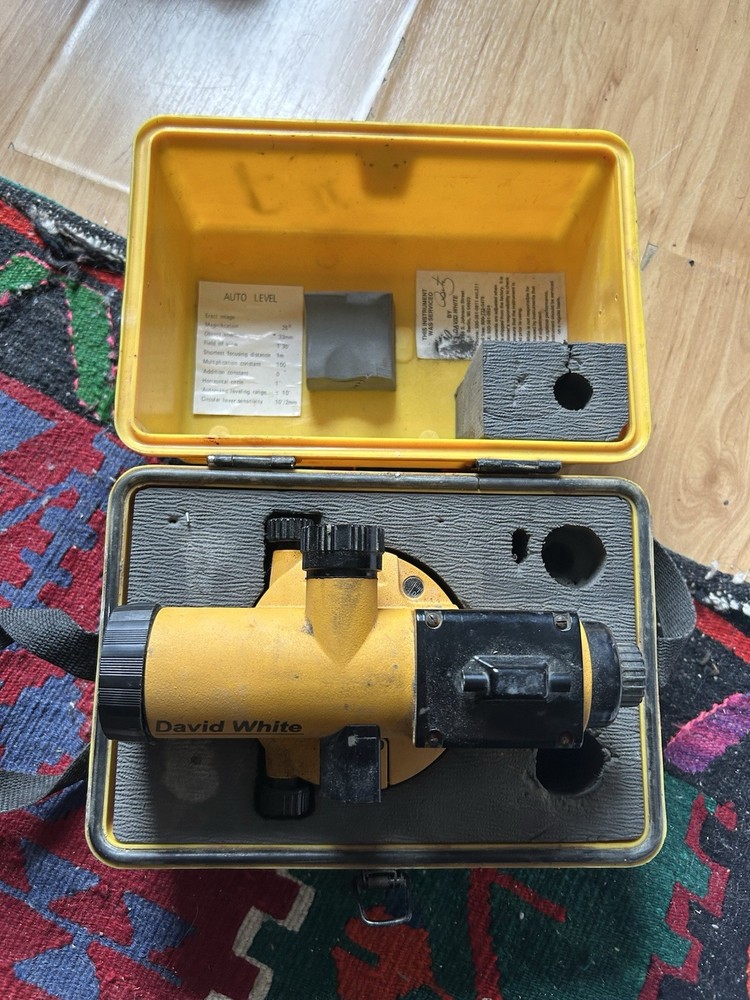** DAVID WHITE - Automatic Level - AL8-26S- Model 8884- with CASE - works **