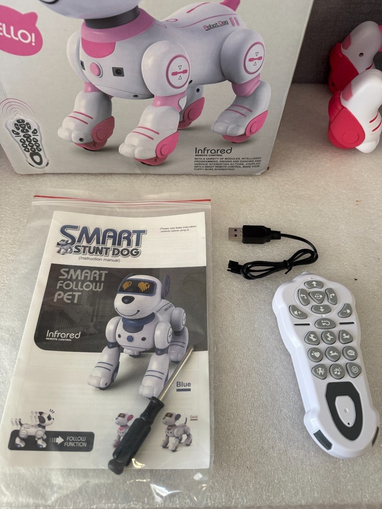Remote Control Robot Dog Programmable Smart Interactive Stunt Tricks Brand New.