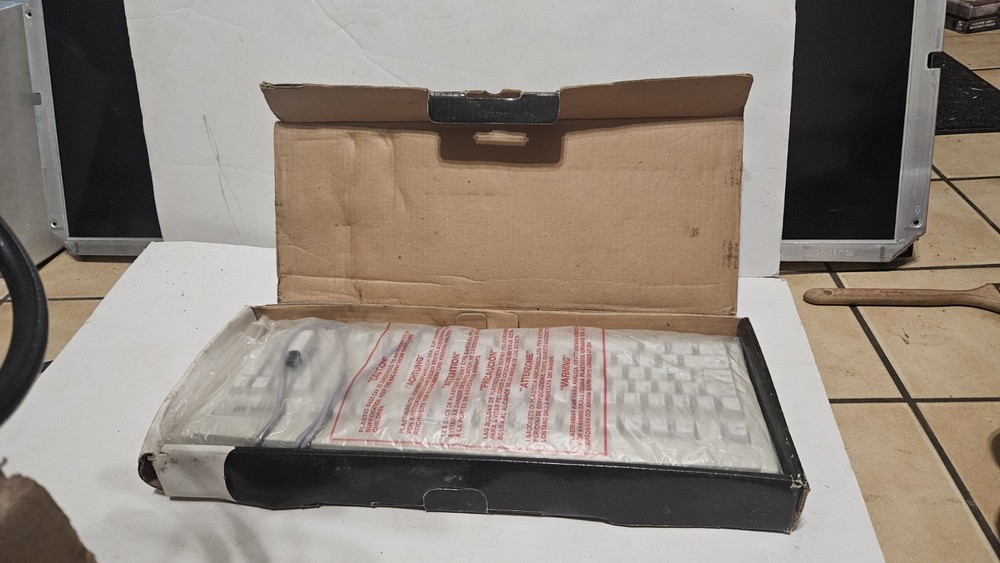 Sega Dreamcast Keyboard Controller Console System MK-50152 1999 in box