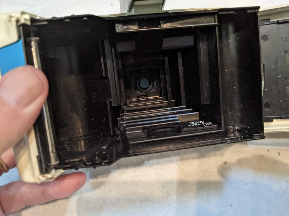 Polaroid Swinger Model 20 Land Camera - Untested Vintage Camera c12
