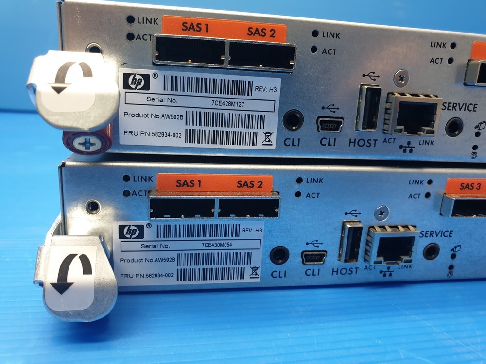 HP StorageWorks P2000 Storage Array Controller Module AW592B 582934-002 Lot of 2