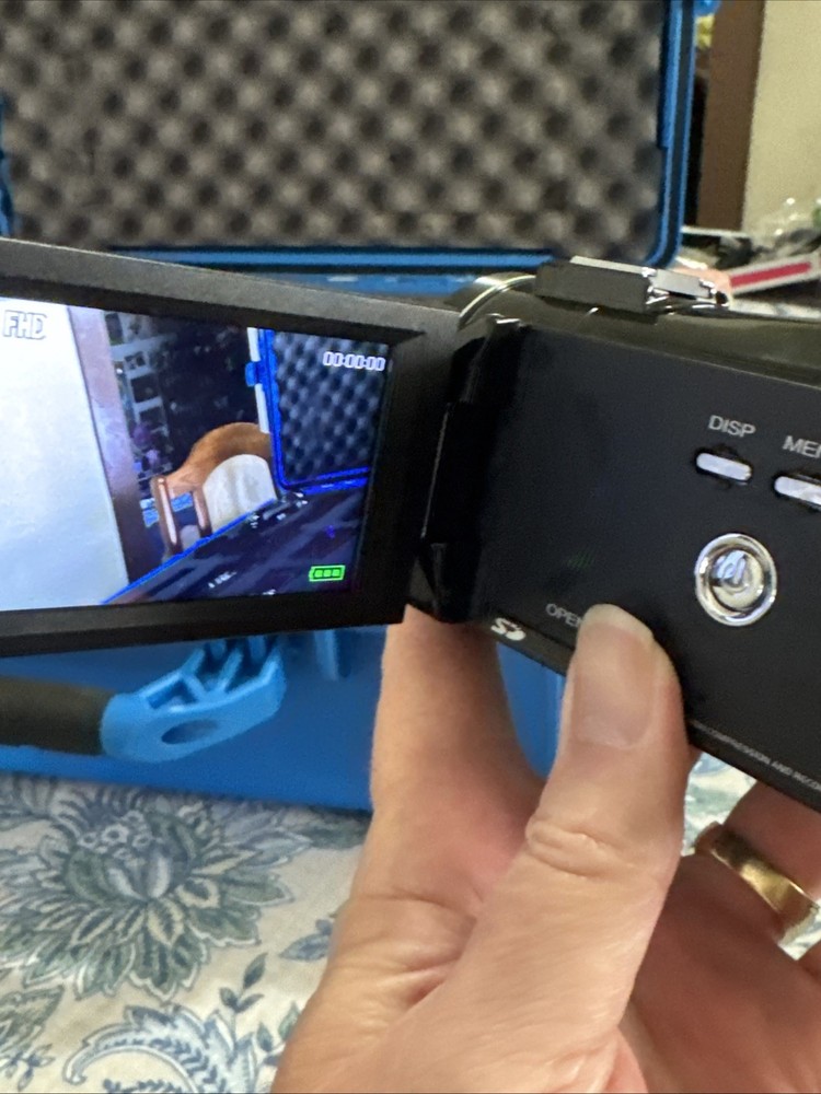 -GHOSTS HUNTING -Advanced Starter Set With Carrie Case ￼