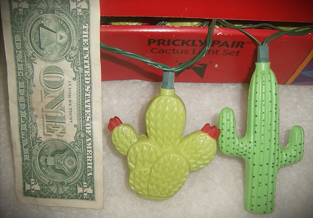 CACTUS Christmas Tree LIGHT String Plastic Blow Mold Prickly Saguaro Vintage