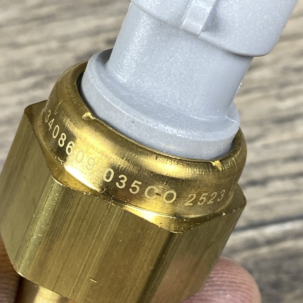 ORIGINAL CUMMINS 3408609 PRESSURE SWITCH