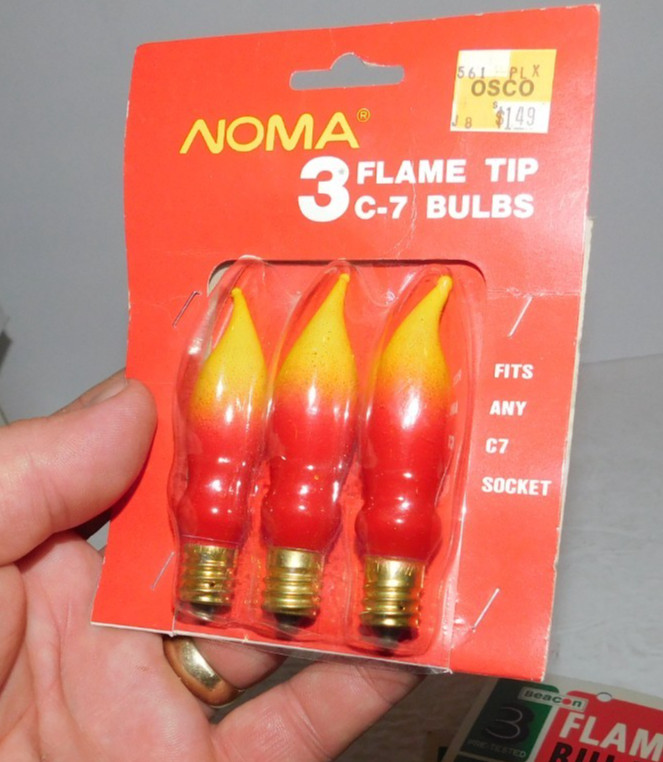 NOS NOMA & BEACON FLAME TIP CHRISTMAS LIGHT BULBS