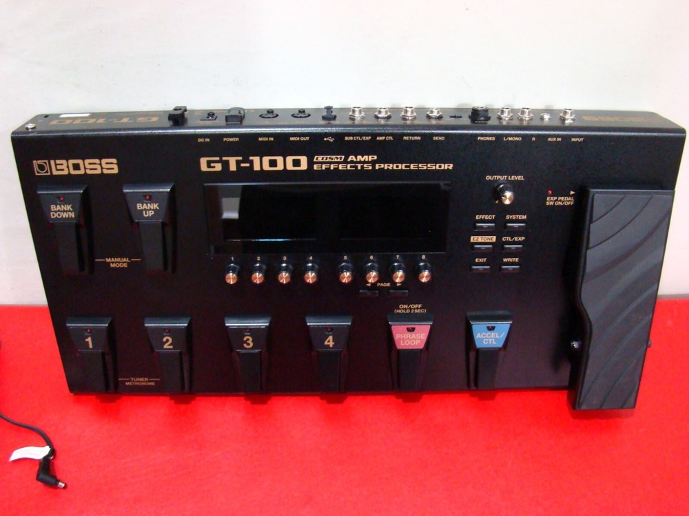 BOSS GT-100 Multi-Effects Guitar Effect Pedal COSM AMP EFFECTS PROCESSOR TESTED
