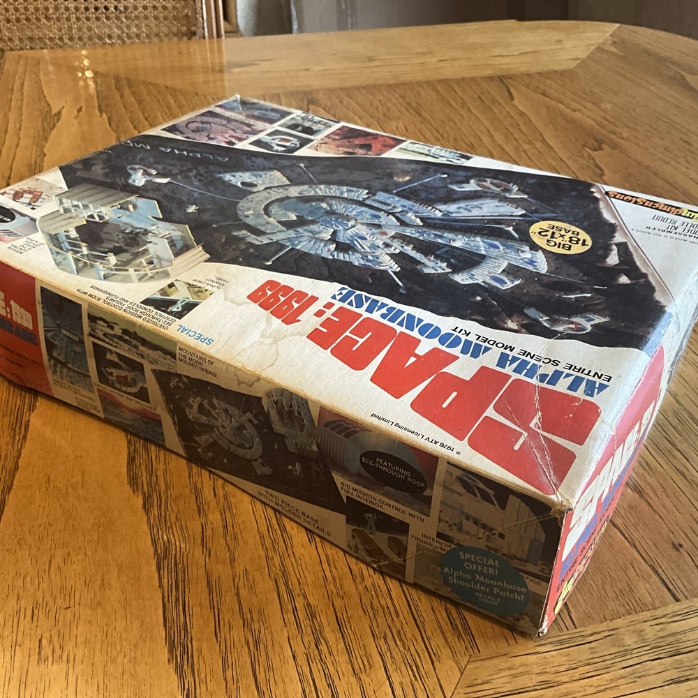 Vintage MPC 1976 Space:1999 Alpha Moon Base STARTED / COMPLETE