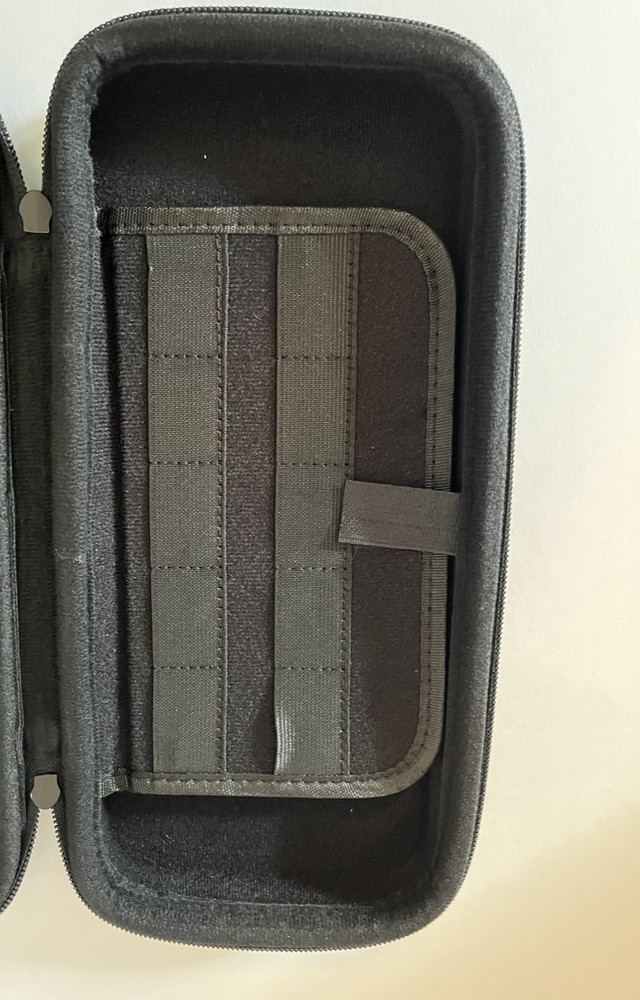 Nintendo Switch Lot of 4 items Switch Dock, Controller Case & Accessories