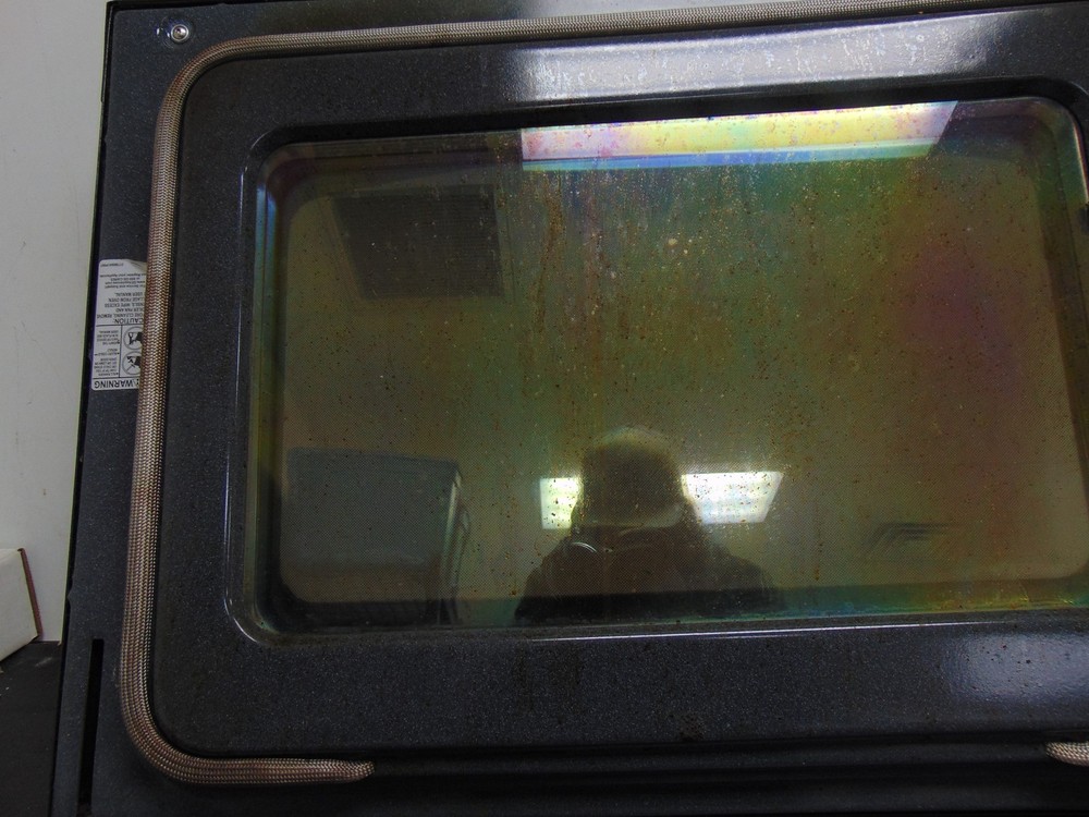 GE Range JGBP29MEM2BS Door Assembly with Handle