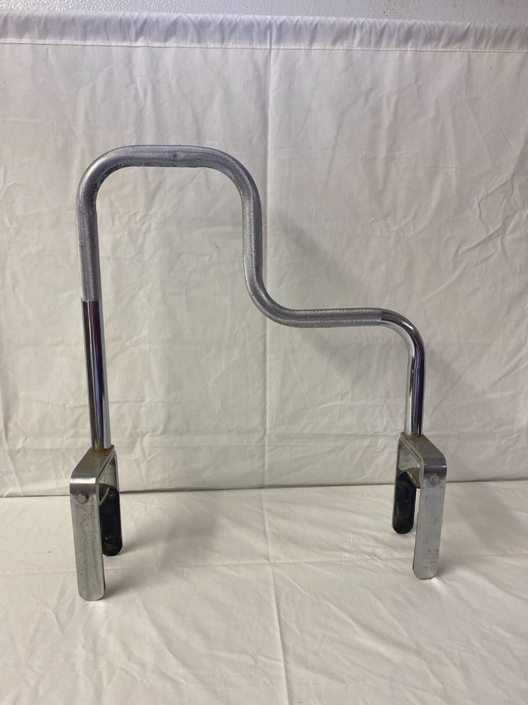 Tri-Grip Bathtub hand grip