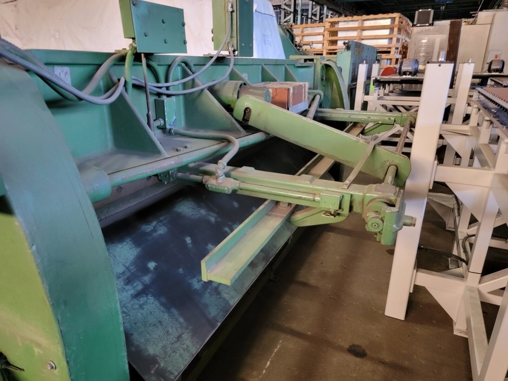 Power shear Pexto 8Ft., 14Ga.