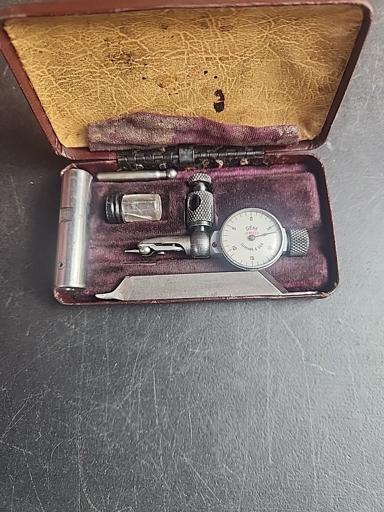 Vintage Gem   Instrument dial indicator .001" w/ bar/attachments & Case