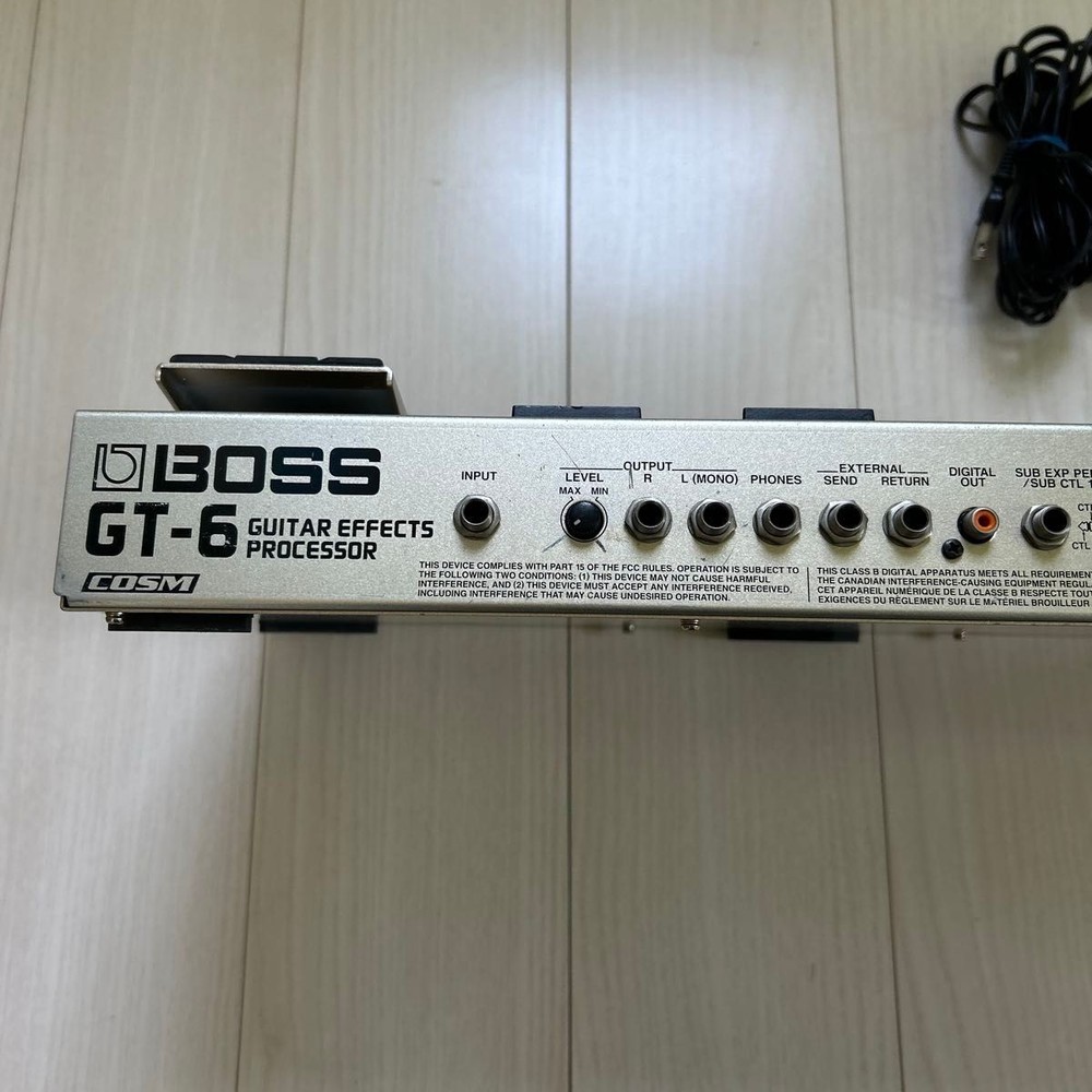 BOSS GT-6 Guitar Multi Effects Processor Pedal Board w/ AC Adapter Tested Japan