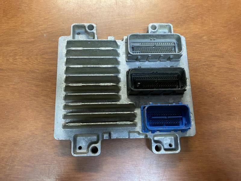 SIERRA250 2015 Glove Box 18883