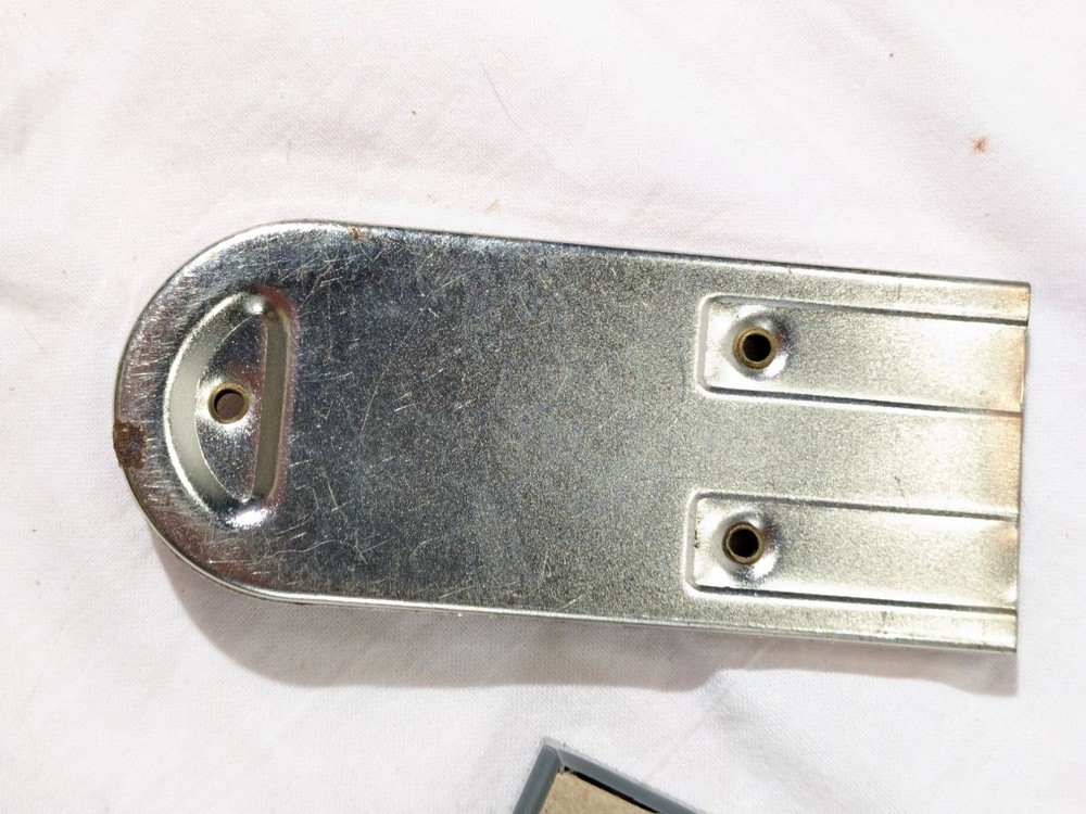 Metal Window Scraper With Replacement 2 Blades