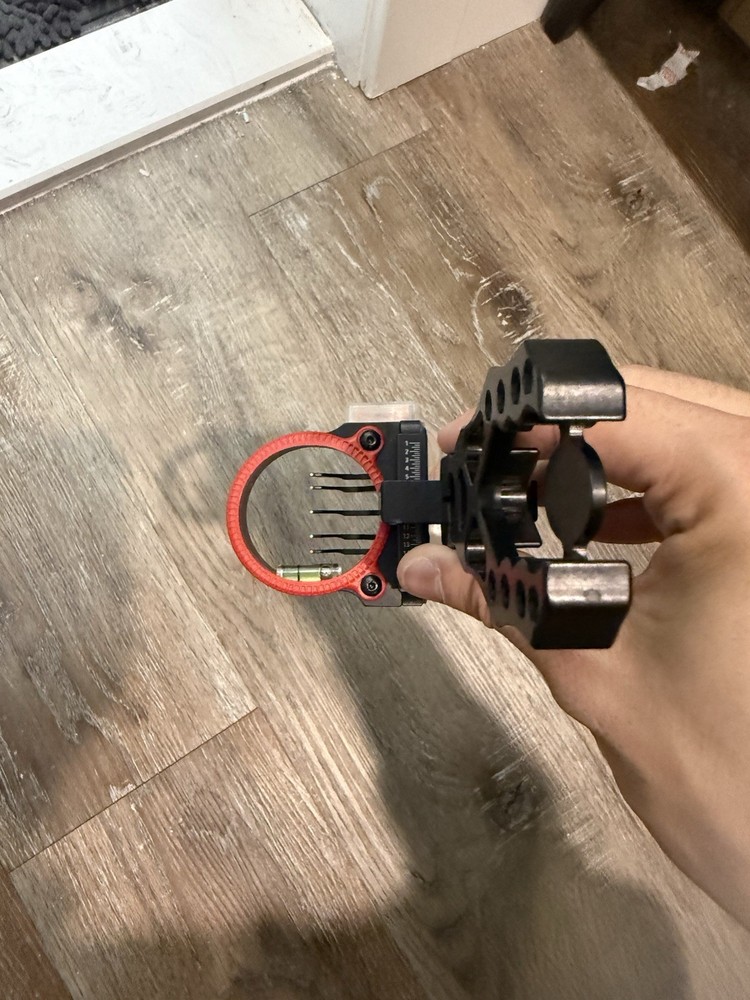 Compound bow kit - sight, arrow rest, stabs, sling, QD