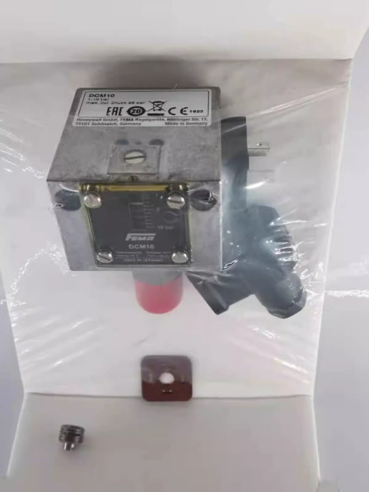 1pcs Honeywell FEMA Pressure Switch Sensor DCM10