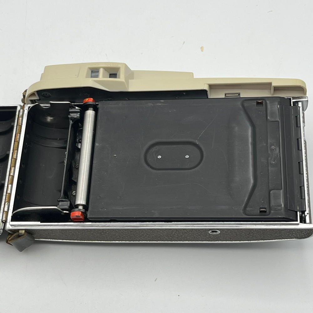 Polaroid Model 800 Land Camera - NOT TESTED - Bundle With Case and Flash