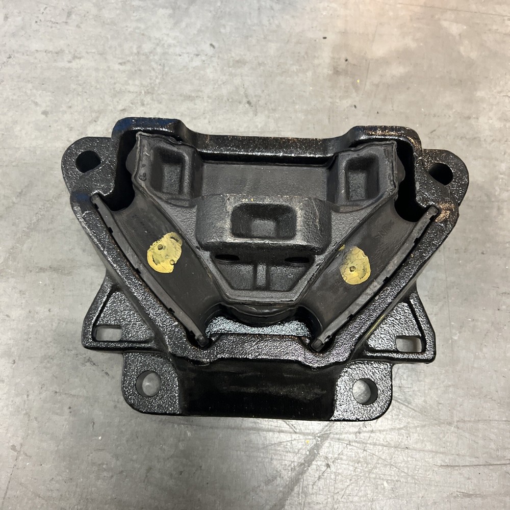 FREIGHTLINER U-30920-301 REAR MOTOR MOUNT
