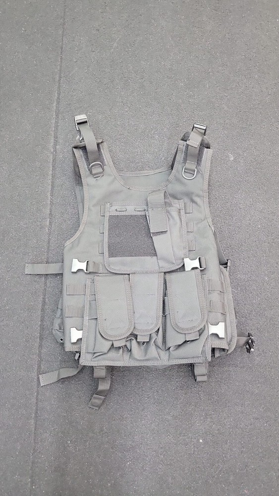*Tactical Airsoft Vest