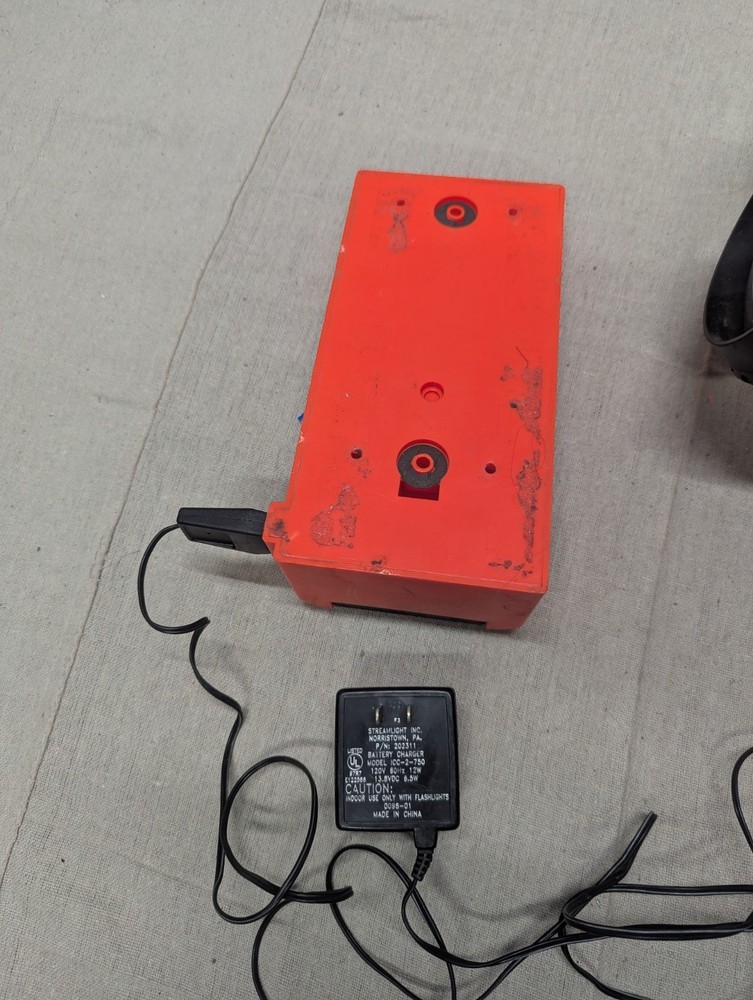 Streamlight LiteBox EMS Firefighter Flashlight With Charger