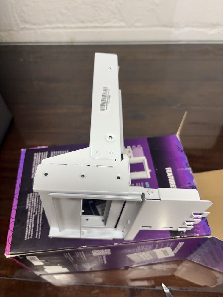 Cooler Master V3 Vertical GPU Holder Kit with PCIe 4.0 Riser Cable (White)