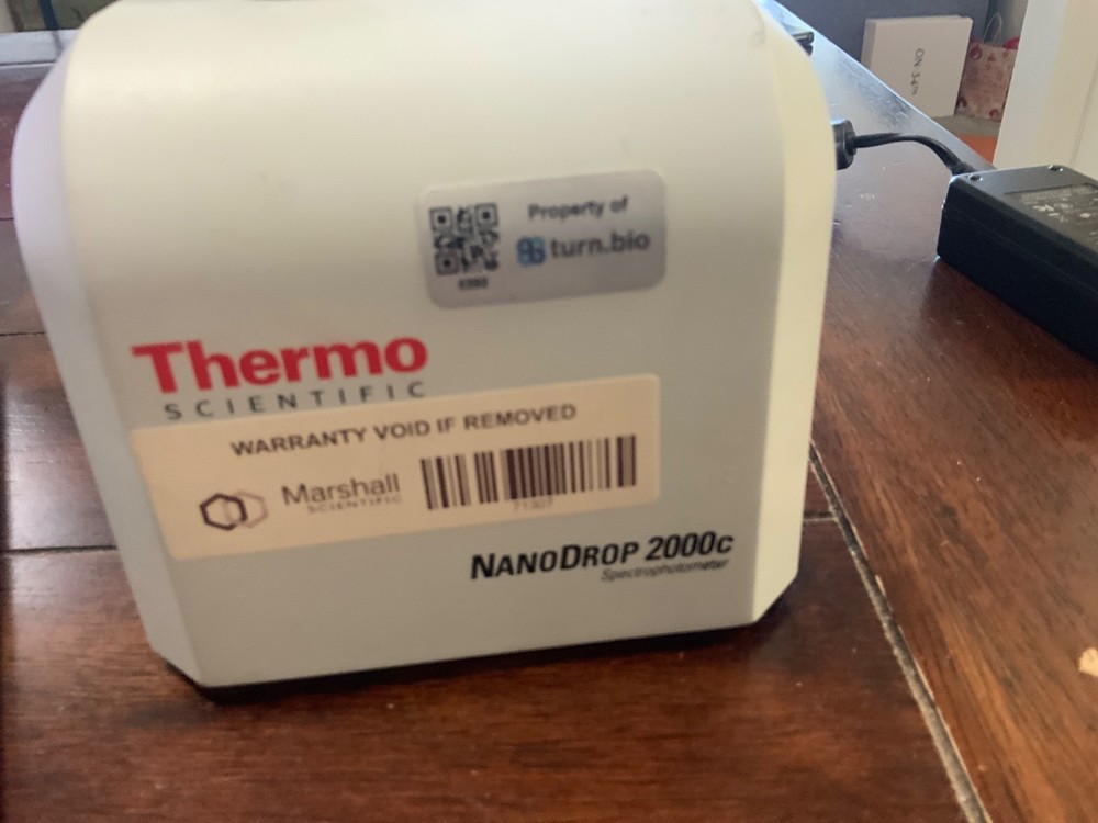 Nanodrop 2000c with Dell Latitude 3520 computer and software