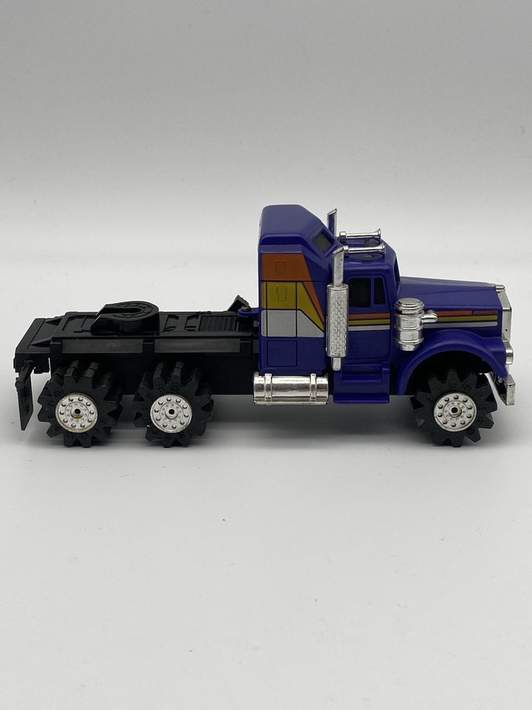 Stomper Semi kenworth Runs And Lights Up