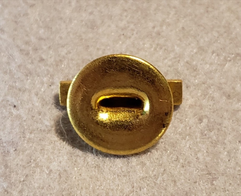 WW2 Purple Heart Lapel Pin