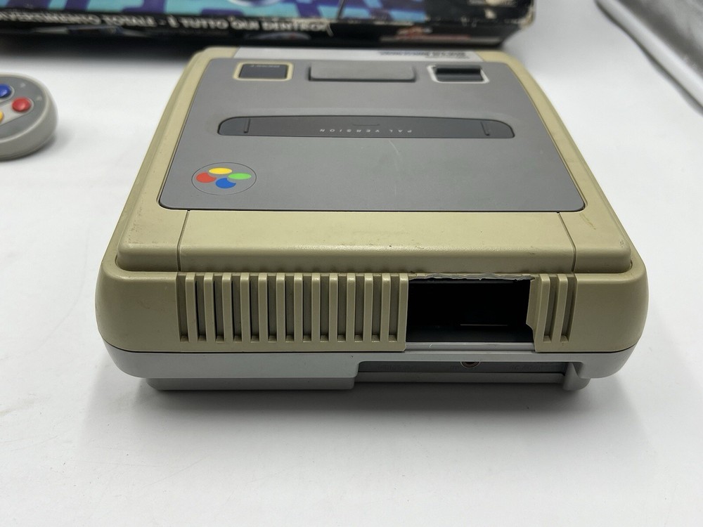 Super Nintendo Console PAL Version Special Edition Street Fighter II