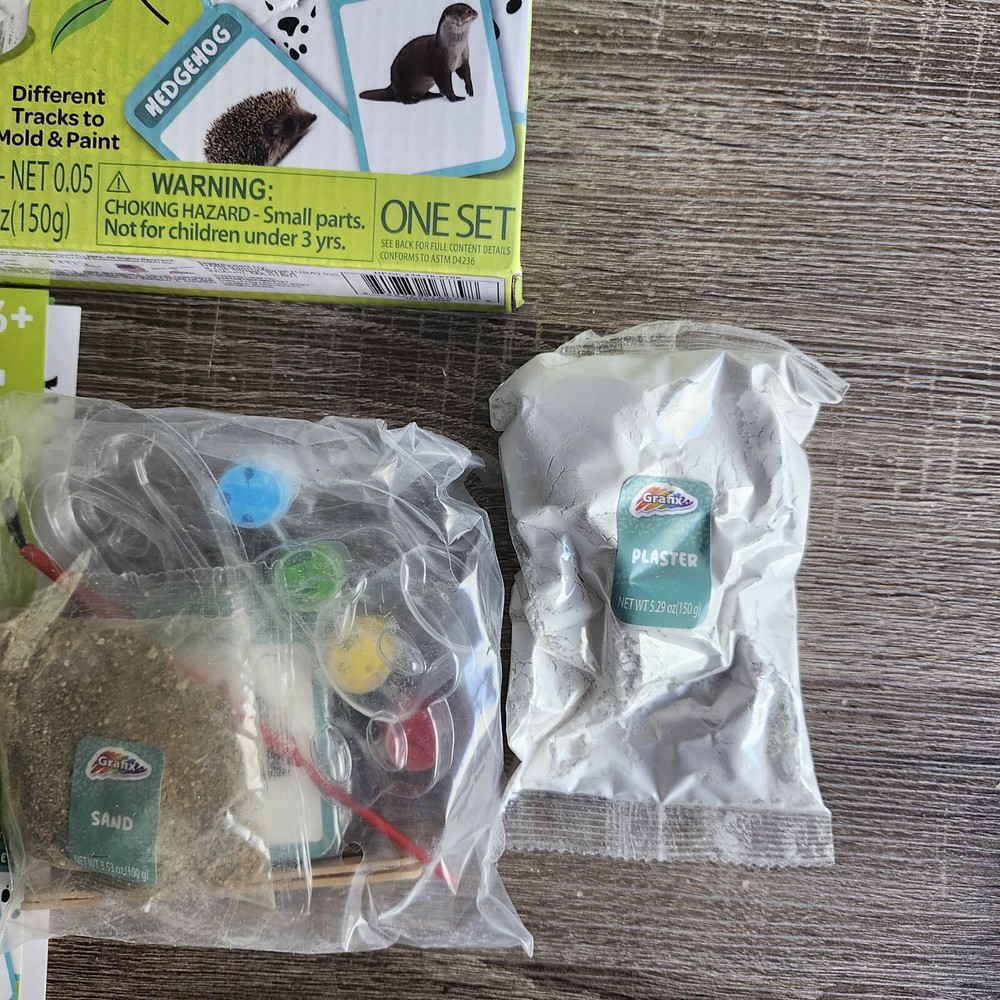 Grafix Nature Explorer Tracking Kit. For 6+. 3 Diff Tracks To Mold & Paint