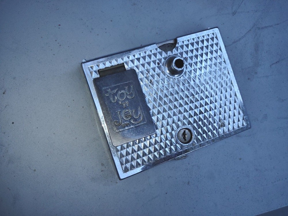 unknown arcade bulk vending coin mech part #109