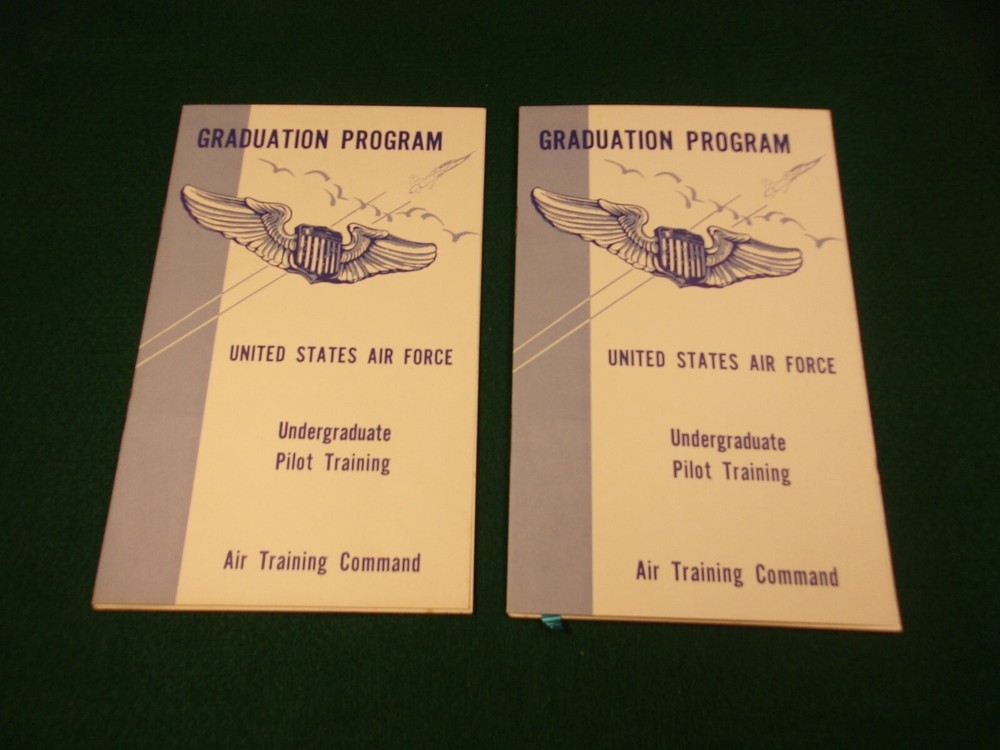 PAIR OF VTG GRADUATION PROGRAMS: USAF UNDERGRADUATE PILOT TRAINING, CLASS 71-01