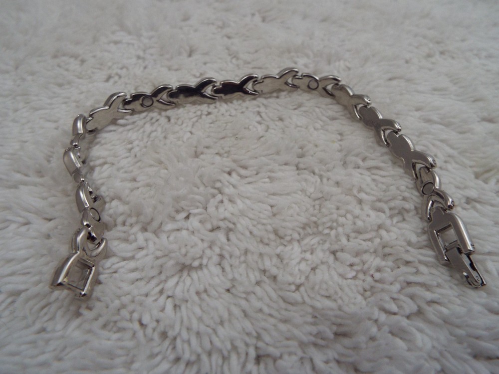 Silvertone X Link Bracelet