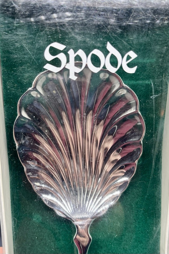 Spode Christmas Tree Shell Serving Spoon New in Box Holiday Flatware