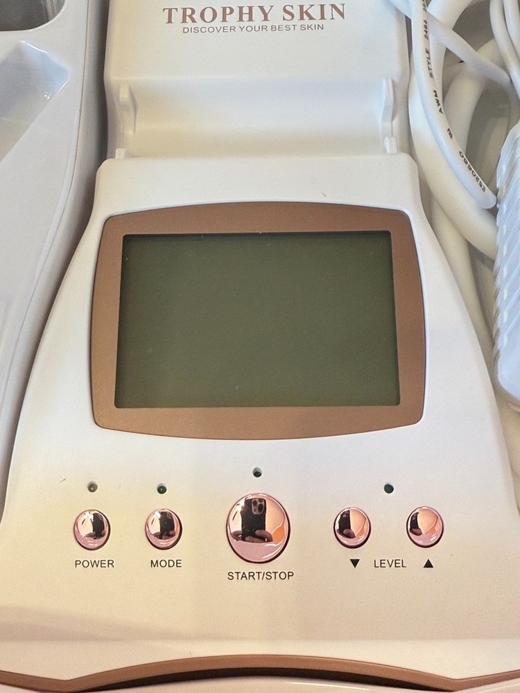 Trophy Skin MicrodermMD Microdermabrasion System White Tested Complete w/ Extras