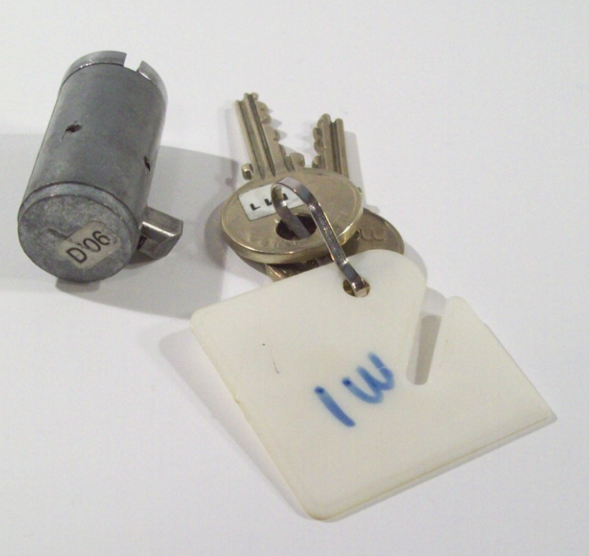 Medco Vending Machine Barrel Lock, 2 Keys