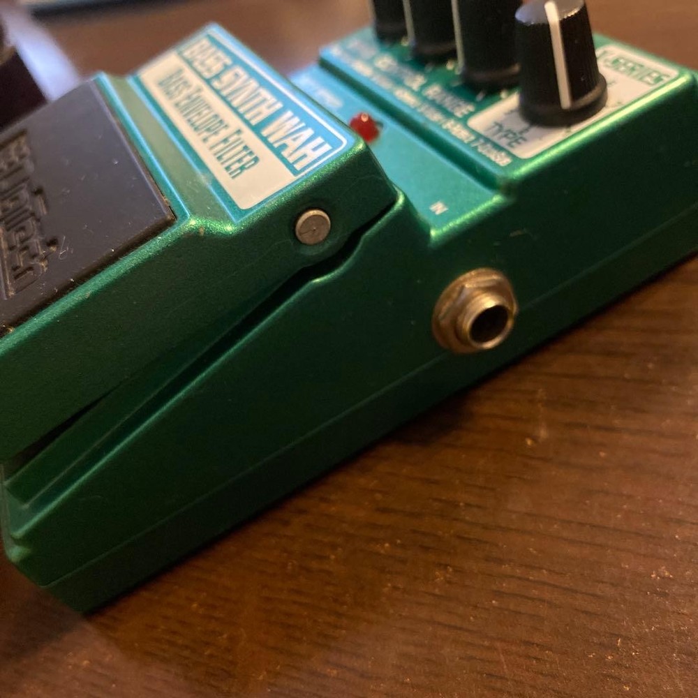 DigiTech BASS SYNTH WAH bass effector