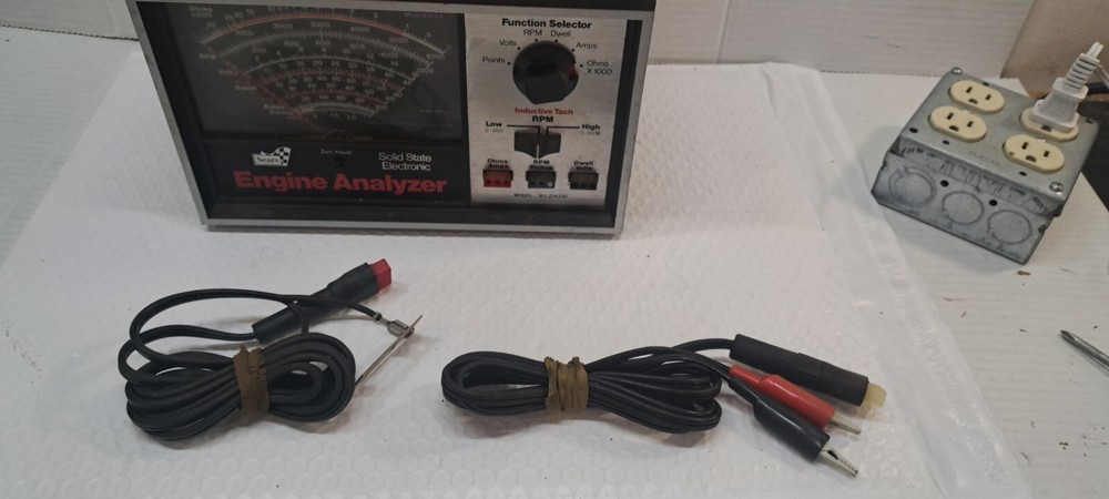 Sears Solid State Electronic Engine Analyzer Model 161.214230 2 CABLES, READ
