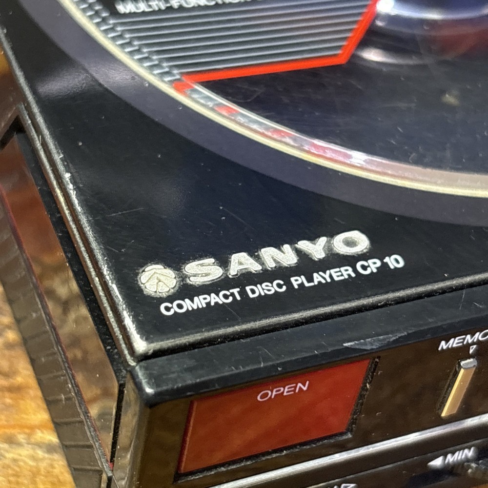 RARE Sanyo CP 10 Compact Disc CD Player 1986 Tested Working w/ Condition Issues