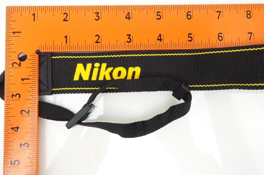 Nikon AN-DC3  Black/Yellow Neck/Shoulder Strap