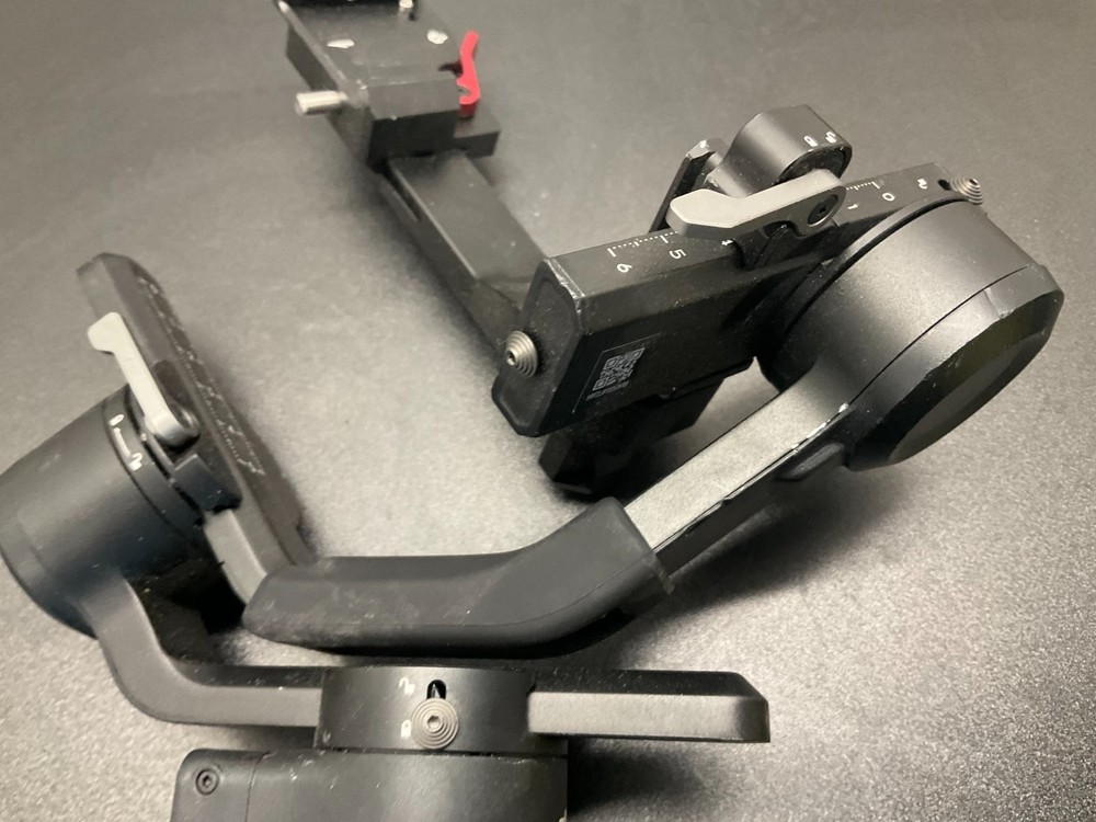 DJI RS3 Mini 3-Axis Gimbal Stabilizer **READ