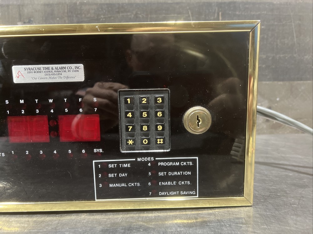 Lathem LTR6-128 Digital Master Clock Control Bell Ringer Time. Missing Key. Used