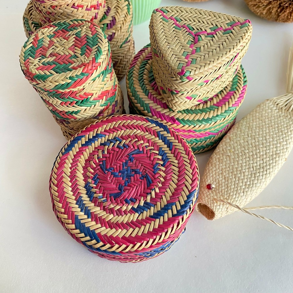 Small hand woven basket with Lid
